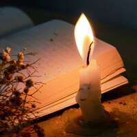 Collection Permanente 🕯️ 

Certains bijoux ne sont pas que de passage.. 

Ils s’installent dans le temps, comme des repères, des fragments d’histoires que l’on peut retrouver quand on en ressent l’appel ✨ 

C'est pourquoi, cette année à l'atelier, une nouvelle catégorie voit le jour sur la boutique en ligne " La collection permanente " ⚒️ 

Des bijoux imaginés pour renaître, pour vous, au bon moment 🔥
Des pièces que vous pouvez précommander tout au long de
l’année, et qui seront façonnées spécialement pour vous, à la demande. 

Des intemporels, des talismans, des bijoux qui se dévoileront au fil du temps, pour que chacun puisse garder un peu de magie avec soi quand il en a besoin ✨ 

Vous me l'avez beaucoup demandé, je vous ai entendu 🧙🏻‍♀️ 

Et je vous présente les premiers modèles très très vite 😏 

Laissez-vous guider, une nouvelle aventure commence 🖤 

#cybijoux #jewelry #jeweller #metalsmisth #newcollection